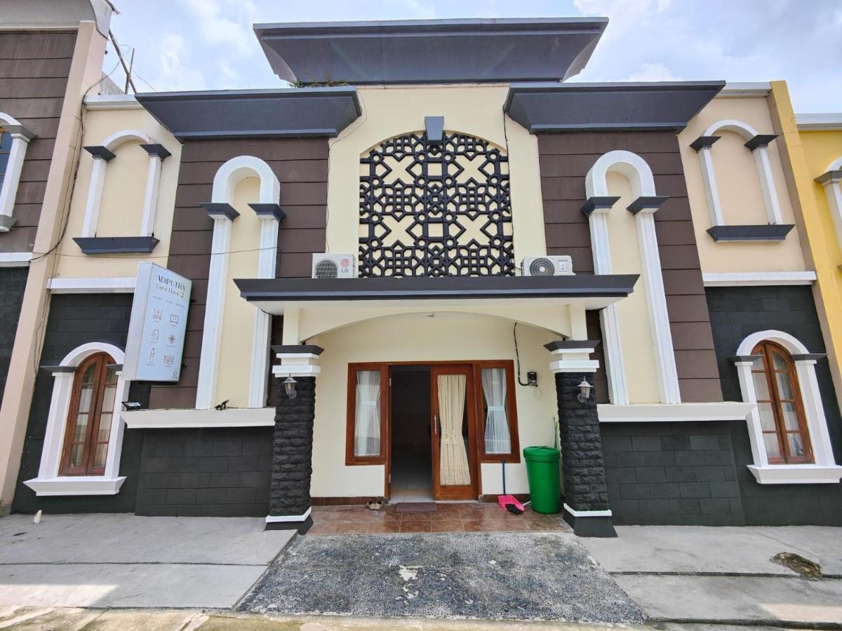 Adiputra Guesthouse 2 By Homiq Ngabean Ngoại thất bức ảnh