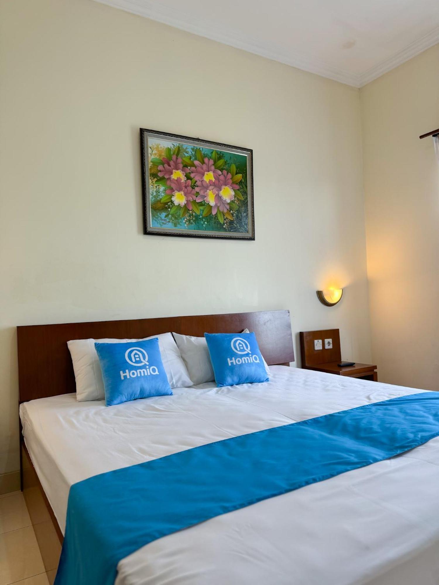 Adiputra Guesthouse 2 By Homiq Ngabean Ngoại thất bức ảnh